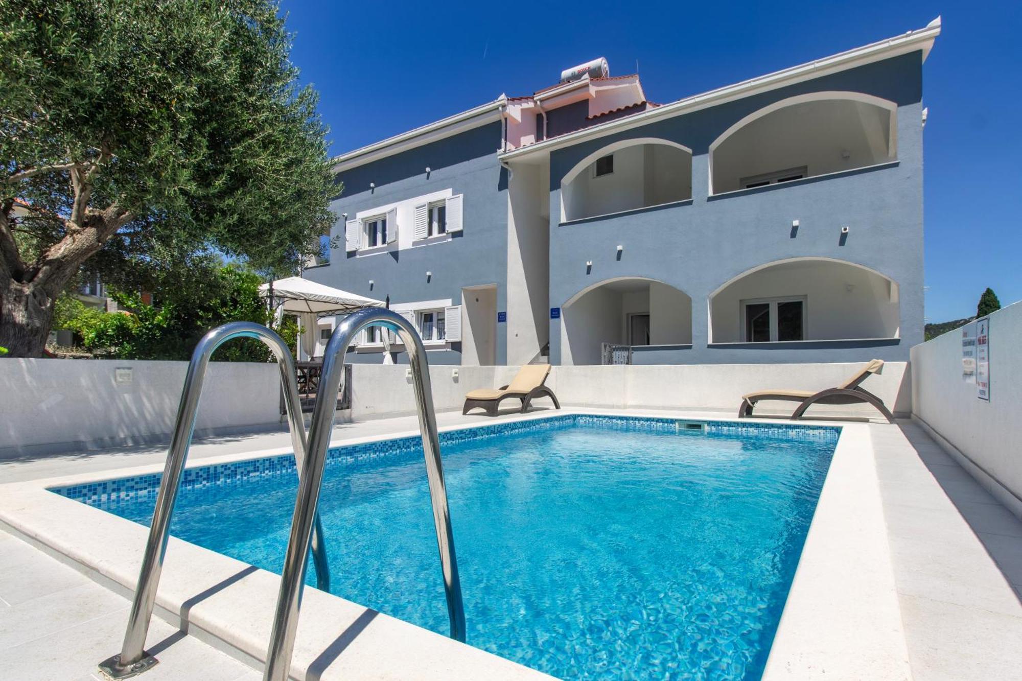 Villa Dalmatian Child With Swimming Pool, Close To The Beach Vinišće Exteriér fotografie