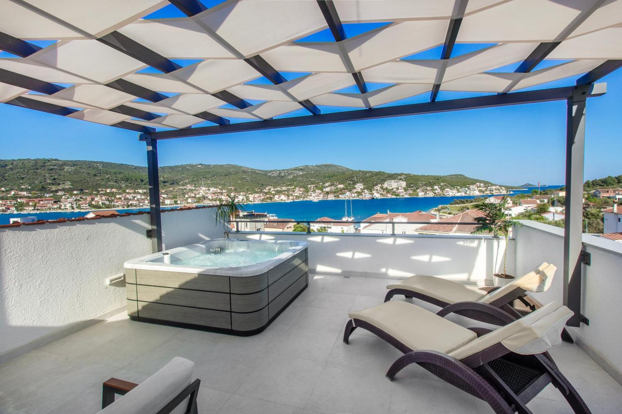 Villa Dalmatian Child With Swimming Pool, Close To The Beach Vinišće Exteriér fotografie